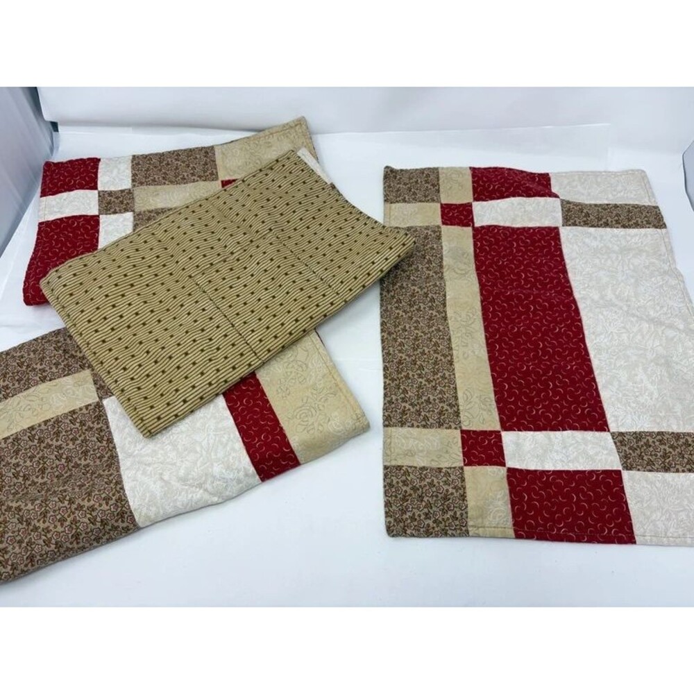Lot of 4 Quilted Patchwork Placemats Burgundy Cream Tan Country Farmhouse Decor